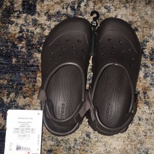 Unisex espresso/walnut crocs